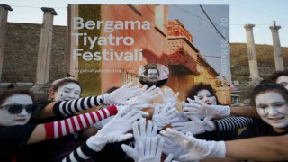Bergama Tiyatro Festivaline muhteşem açılış