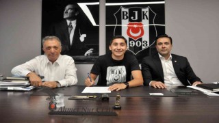 Beşiktaş, genç futbolcu Emirhan İlkhanın sözleşmesini uzattı