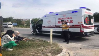 Bilecikte fabrika servisiyle tır çarpıştı, 2 kişi yaralandı