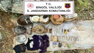 Bingölde 2 sığınak ve EYP imha edildi