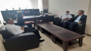 Böbrek hastası yaşlı adam, hastaneye diyaliz makinesi hibe etti