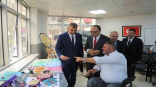 Bu sergi engelleri aştı