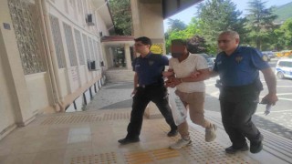 Bulduğu kredi kartıyla alışveriş yapan kişi tutuklandı