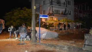 Burdurda sağanak yağış nedeniyle 30 evi su bastı: 1 ölü, 3 yaralı