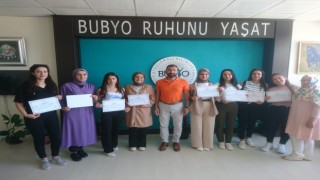 Burhaniyede üniversiteli gençler işaret dilini öğrendi