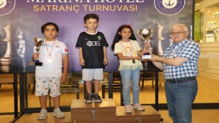 Burhaniyede “Yaza Merhaba Satranç Turnuvası” tamamlandı