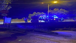 Bursada alkollü sürücü demir korkuluklara çarptı: 1 ölü, 1 yaralı