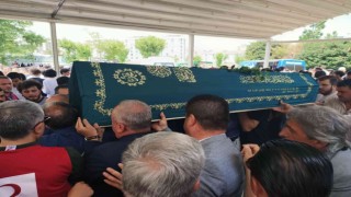 Büyükçekmecede kazada ölen 2 genç son yolcuğuna uğurlandı