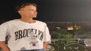 Büyükçekmecede otomobilin İETT otobüs durağına dalması sonucu meydana gelen feci kazada, Murtaza Mardani isimli gencin hayatını kaybetmesiyle ölü sayısı 3e yükseldi.