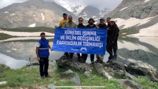 Büyükşehir Belediyesi personelinden doğa ve iklim için farkındalık tırmanışı