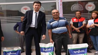 Büyükşehirden bin çiftçiye tohum desteği