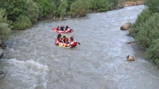 Çatakta rafting sezonu başladı