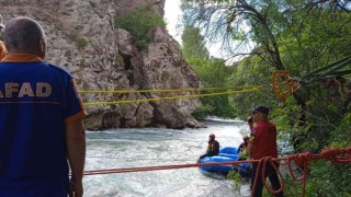 Çayda akıntıya kapılan sağlıkçıyı arama çalışmaları 6. gününde