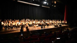 Çayırovada kursiyerlerden türkü ziyafeti