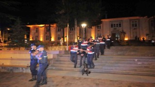 Çelik gergi kayışı hırsızlarına jandarmadan suçüstü