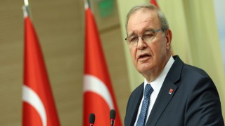 Faik Öztrak: “Kimsenin polisimize yumruk atması kabul edilemez”