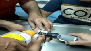 Çocuğun parmağına sıkışan metal somunu itfaiye çıkarttı