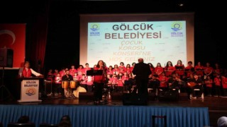 Çocuk korusu büyük alkış aldı