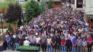 Çorumdaki kazada hayatını kaybeden vergi memuru toprağa verildi
