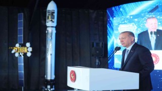 Cumhurbaşkanı Erdoğan: Vizyonsuzlara kötü bir haberimiz daha var, İMECEyi 2023ün Ocak ayında Türksat 6Ayı da yine 2023 yılının ortalarında uzaya fırlatıyoruz