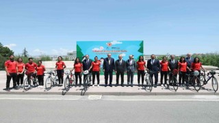 Cumhurbaşkanı Erdoğan, TBMMde sporcularla bir araya geldi