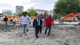Cumhuriyet Caddesinin trafiğe açılıp açılmaması konusunda kamuoyunun görüşünü alacağız