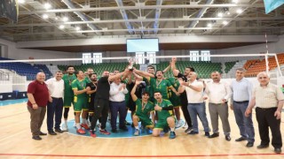Darıca Voleybol Cup Turnuvasında madalyalar takdim edildi