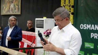Davutoğlunun bozuk mikrofonla imtihanı