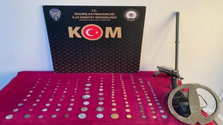 Define avcısı tarihi eserlerle yakalandı