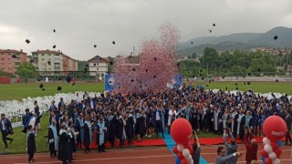 Devrek MYOda mezuniyet coşkusu