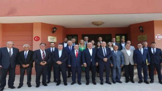 Dışişleri Bakanı Çavuşoğlu, KKTCde sivil toplum örgütü temsilcileriyle buluştu