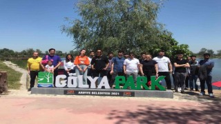Doğa yürüyüşleriyle güzellikleri keşfediyorlar
