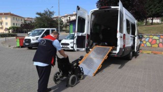 Düzce Belediye engelli öğrencileri sınava taşıyacak