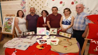 El emeği eserler yıl sonu sergilerinde