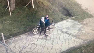 Elindeki dövme hırsızı ele verdi