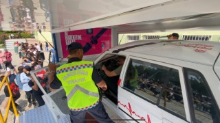 Emniyet kemerinin önemi öğrencilere uygulamalı olarak anlatıldı