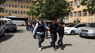 Eroini Erol Abi, metamfetamini ‘Metin Abi şifresiyle pazarlayan 4 torbacı tutuklandı