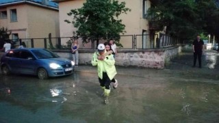 Erzincan polisinden özverili çalışma