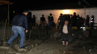 Erzincanda sağanak sele dönüştü, bazı noktalarda su baskını yaşandı