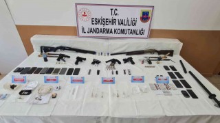 Eskişehir merkezli uyuşturucu operasyonunda 28 şüpheli yakalandı