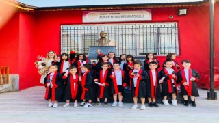 Eskişehirde minik öğrencilerin mezuniyet coşkusu