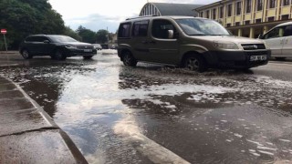 Eskişehirde sağanak yağış etkili oldu