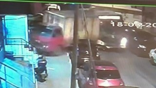 Eyüpsultanda 17 araca çarpan İETT otobüsü kamerada