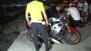 Fatihte motosiklet kayalıklara uçtu: 1 yaralı