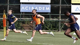 Fenerbahçe, yeni sezon hazırlıklarını sürdürdü