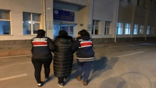 FETÖden aranan kadın yakalandı