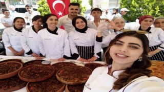 Gastronomi Şenliğinde 100 öğrenci 11 farklı yemek hazırladı