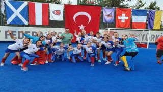 Gaziantep Polisgücü Kadın Hokey Takımı finalde