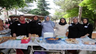 Gazimihal Ortaokulunda yılsonu hayır panayırı yapıldı
