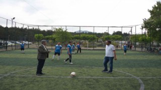 Gedizde 18. halı saha futbol turnuvası başladı